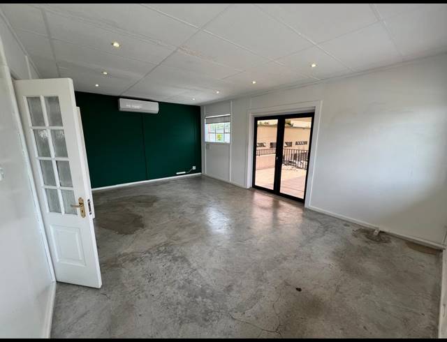 275M² OFFICE TO LET IN FERNDALE